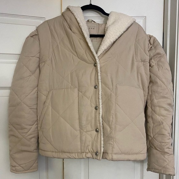 Blank NYC Warm Hearts Quilted Sherpa Collar Jacket Coat, Small, Cream‎ Color NWT - Picture 3 of 6